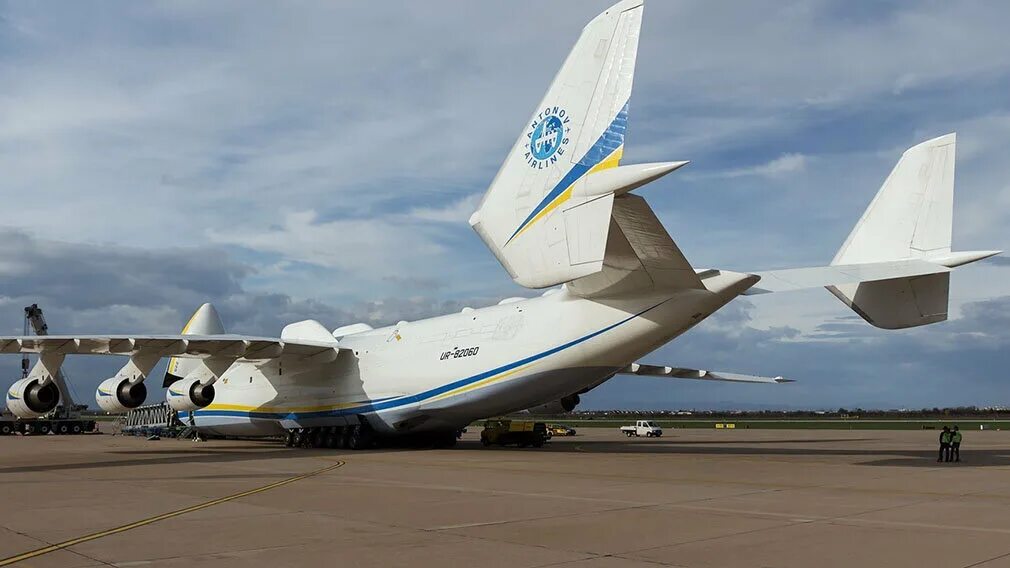 самолет самый 2024. самолёт антонов 225 мрия. самолет самый 2024. грузовой самолет ан 225 мрия. самолет самый 2024.