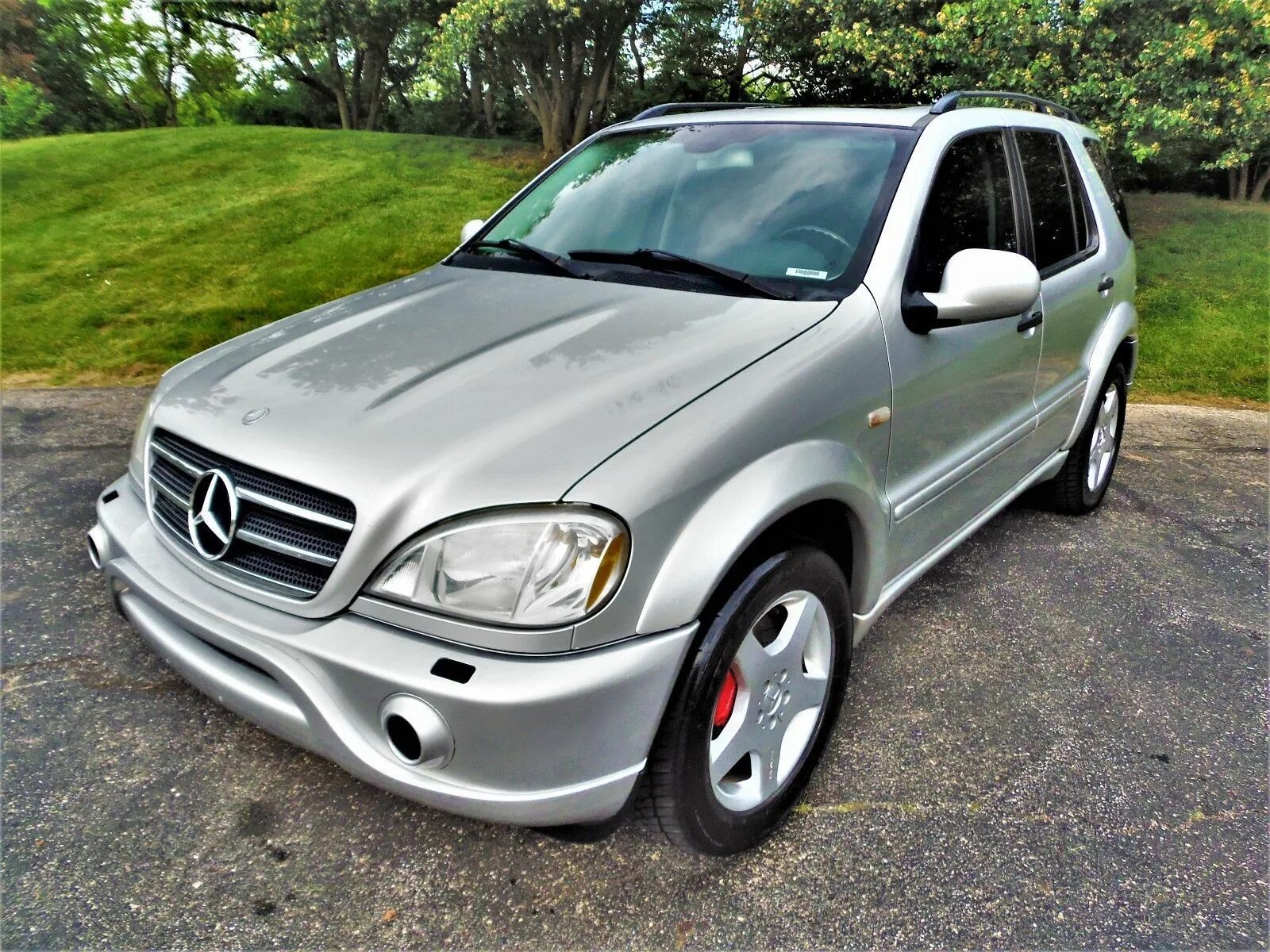 Mercedes ml55. Mercedes-Benz ml 55 AMG. Mercedes Benz ml 55 AMG w163. Мерседес мл 55 АМГ.