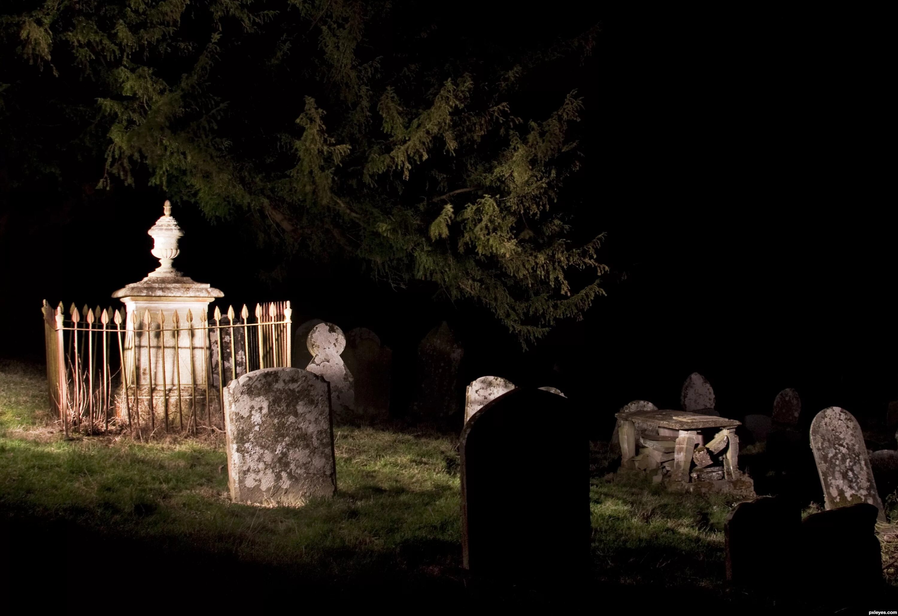 Meet you at graveyard. Night graveyard. graveyard bbq фото.