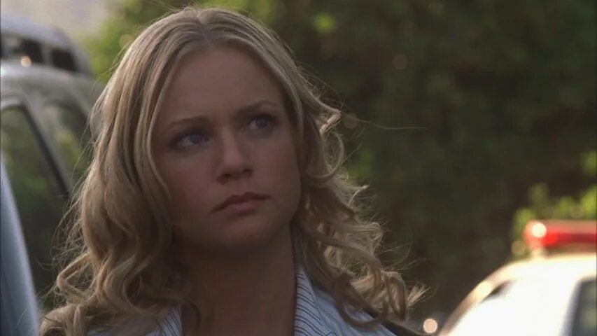 AJ Cook Criminal Minds.. JJ Criminal Minds.. Jennifer Jareau. Criminal Minds 1*09 derailed.. House next door