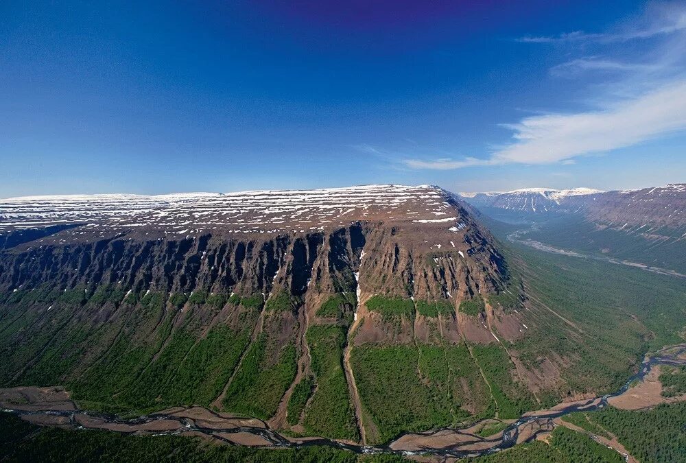 Большой поверхности а также. Гора камень на плато Путорана. Среднесибирское плоскогорье (плато Путорана),. Плато Путорана грандиозный горный. Траппы плато Путорана.