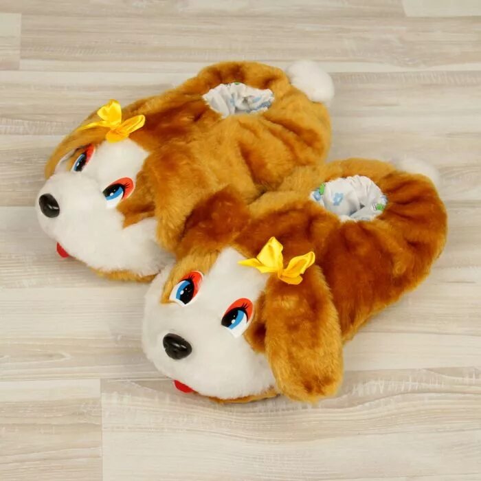 Тапочки домашние собачки. Домашние тапки собаки. Тапочки собачки. Мягкие тапочки собачки. Мягкие тапочки собачки.