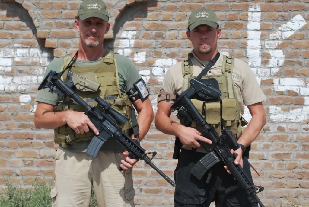 Идти ли в чвк. Чвк blackwater одежда. снаряжение чвк blackwater. чвк снаряжение black water. pmc чвк.