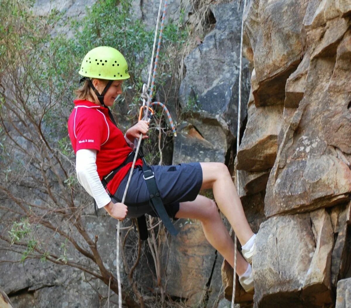 Rock climber rock climber org ru. Скалолазание. Альпинизм занятия. Альпинизм подростки. Скалолазание подростки.