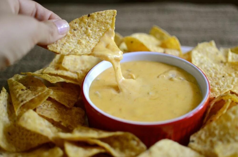 Сырный соус для начос. Начос. Nacho cheese. Начос сырные. Соус для начос.