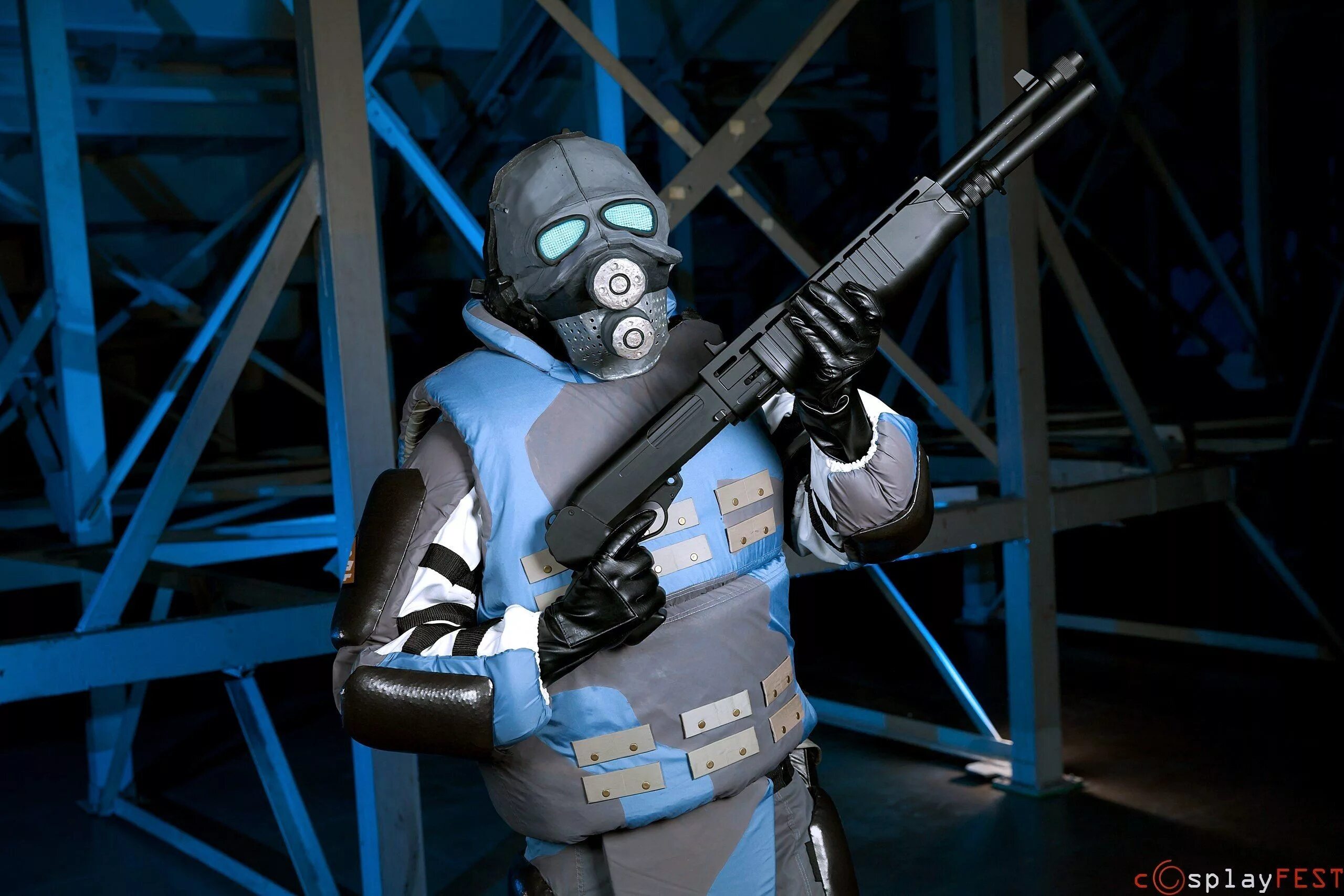 Half life combine soldier. Half life 2 комбайн солдат. комбайны half life 2 косплей. half-life 2 combine soldier косплей. комбайн элит half life 2 костюм.