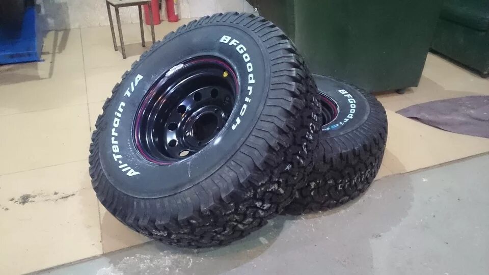 Safari 500 33 12. 5 r15. 5 r15 мт на ниву. Резина 33/12,5/15 на уаз 469. Купер стт про 33/12.