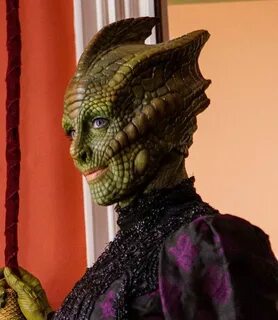 Humans are not against lizard women