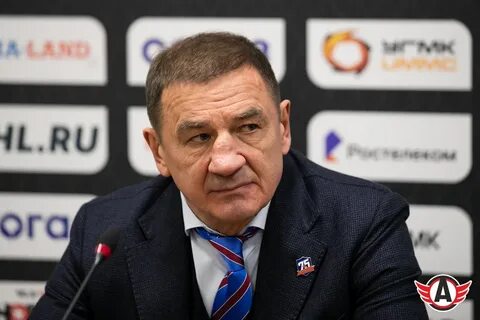 Главный тренер автомобилиста по хоккею