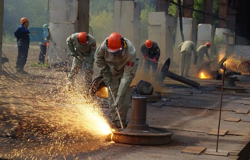 Авито вакансии газорезчика. Демонтаж металла. Газорезчик. Газорезчик. Газорезчик.