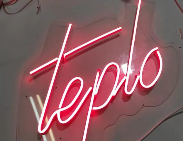Неоновая вывеска электронная сигарета. Гибкий неон на стекле. Неон производители. Комплектующие для изготовления неоновых вывесок. Гибкий неон лофт.