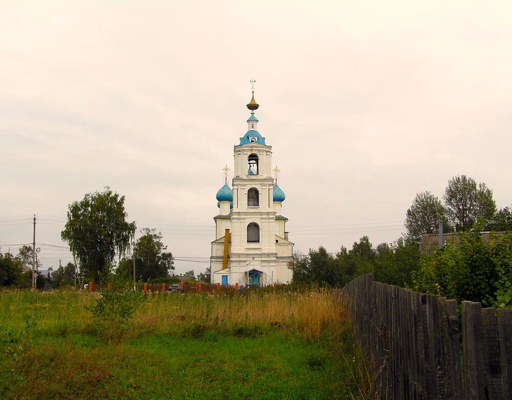 Кесова гора тверской области погода. Церковь Николая Чудотворца Кесова гора. Кесова гора. Поселок Кесова гора Тверской области. Никольский храм Кесова гора.