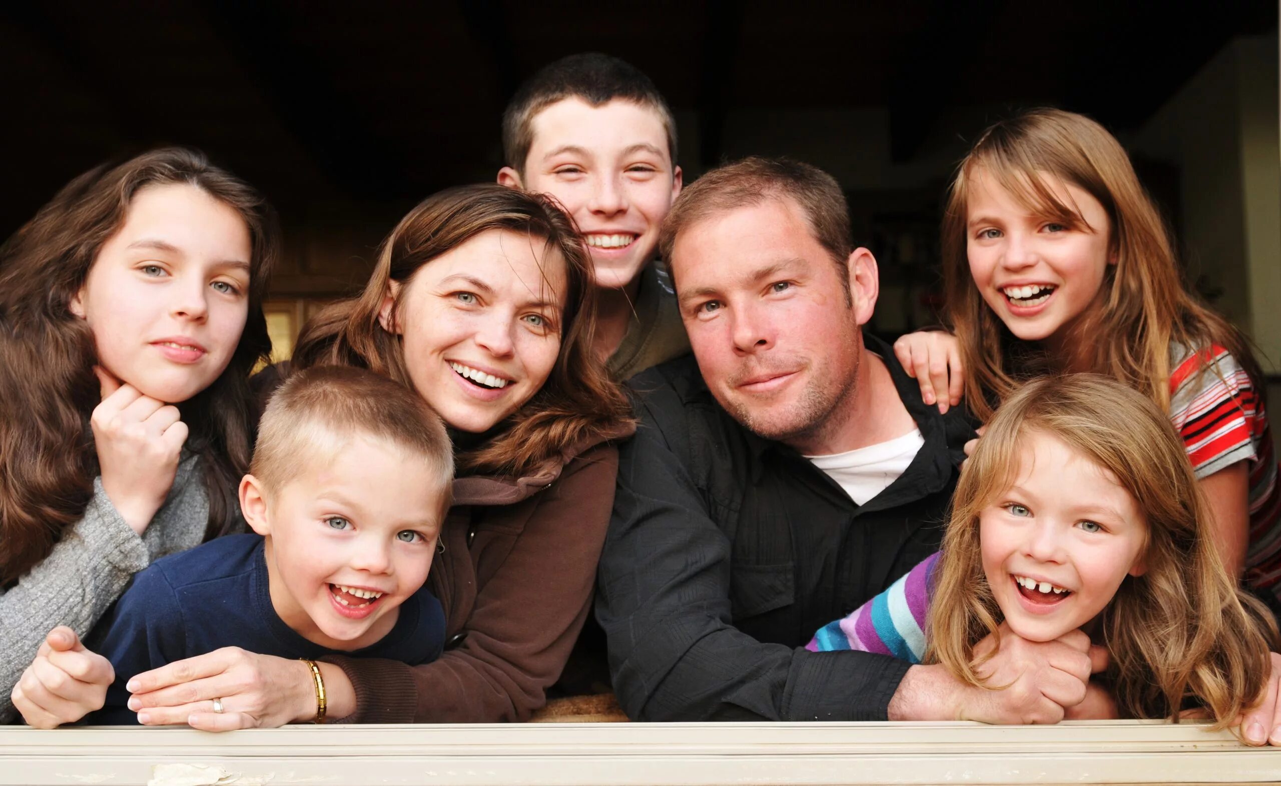 Многодетная семья. Большая счастливая семья. Счастливая многодетная семья. Семейные фотографии. Parents html