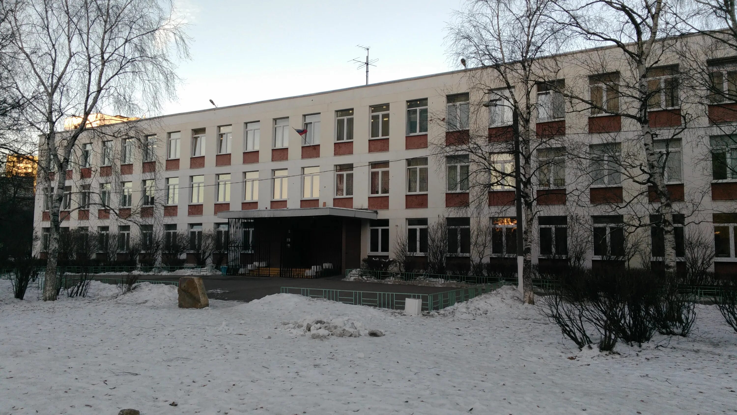 Школа 236 коровинское шоссе 24а. Школа 236 щедрина. Школа 236 москва коровинское шоссе. Администрация школы 236 москва. Щедрина.
