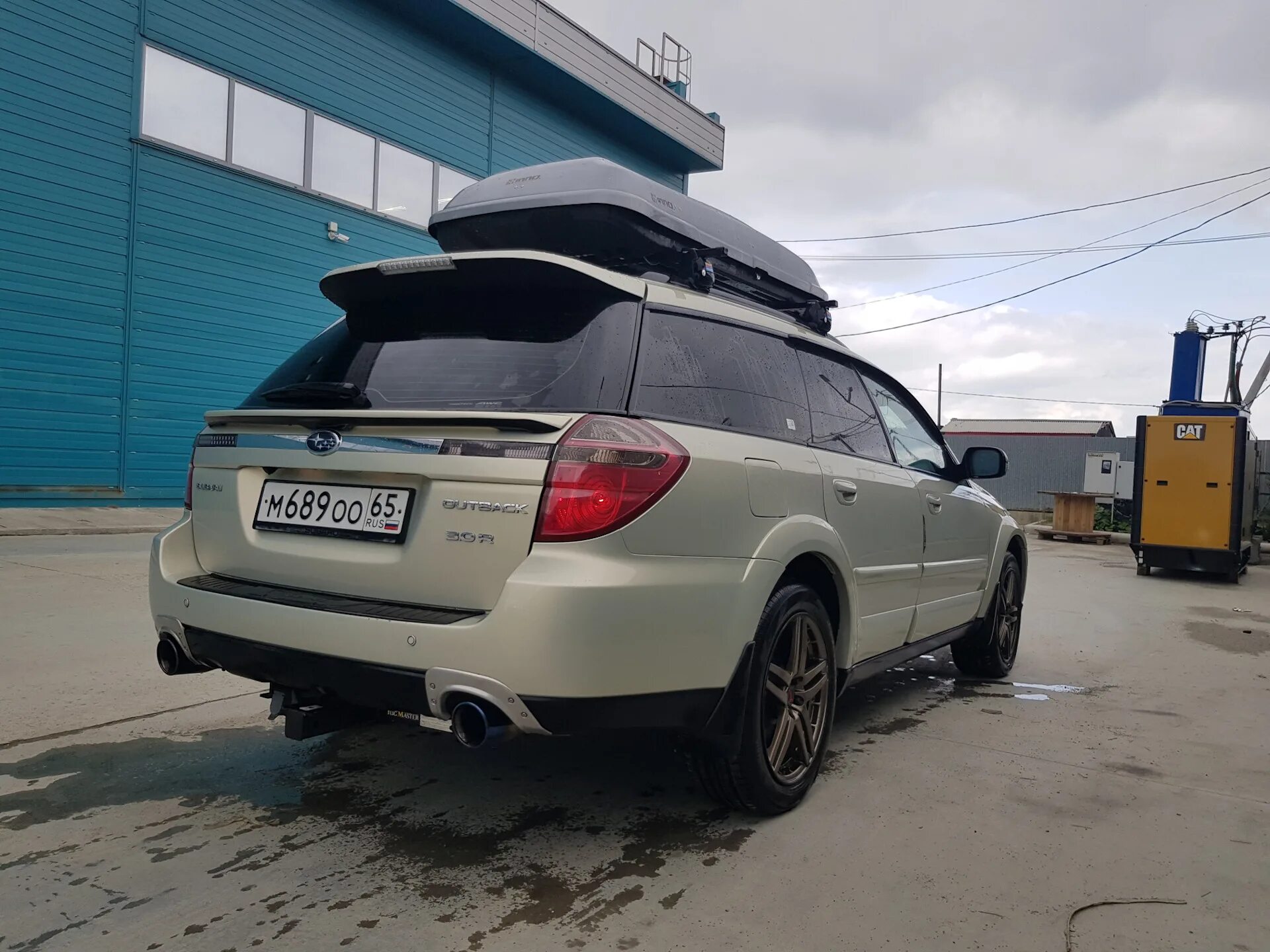 Спойлер Subaru Outback. Subaru Outback 2007. Subaru Outback 3 спойлер. Верхний спойлер k2 Gear Subaru Outback. Маска 5 7 выпуск спойлер