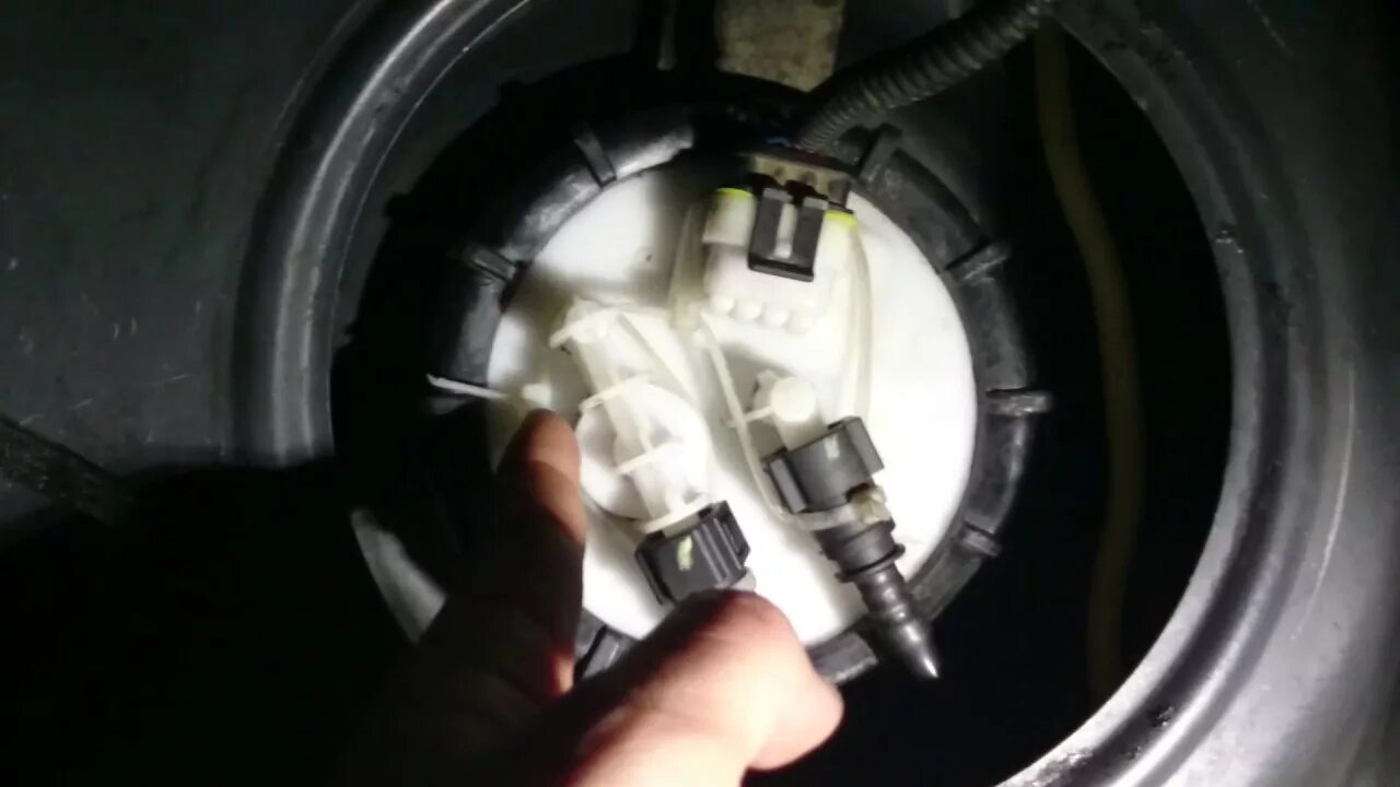 Как снять топливный насос чери тигго Removal, repair and installation of the Chery Tiggo fuel pump
