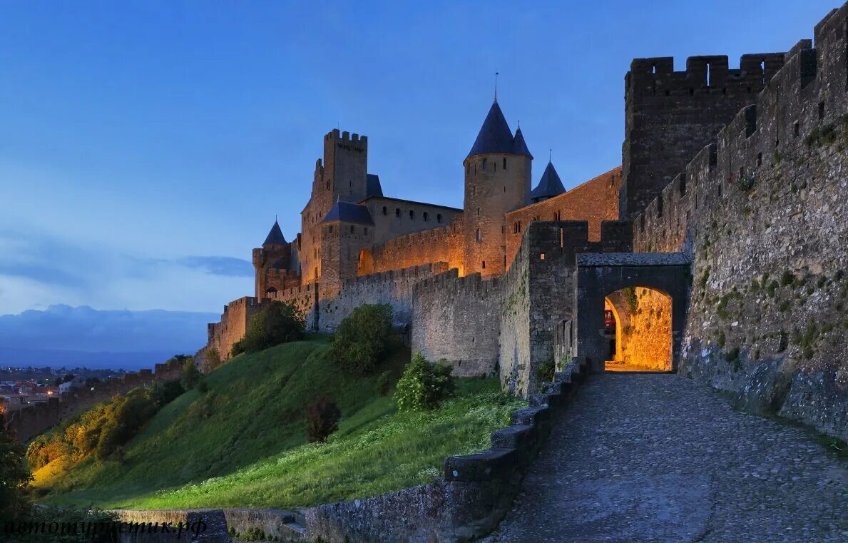 Baixe Papéis de Parede do "chateaucomtal Em Carcassonne Durante A Noite" Wallpap