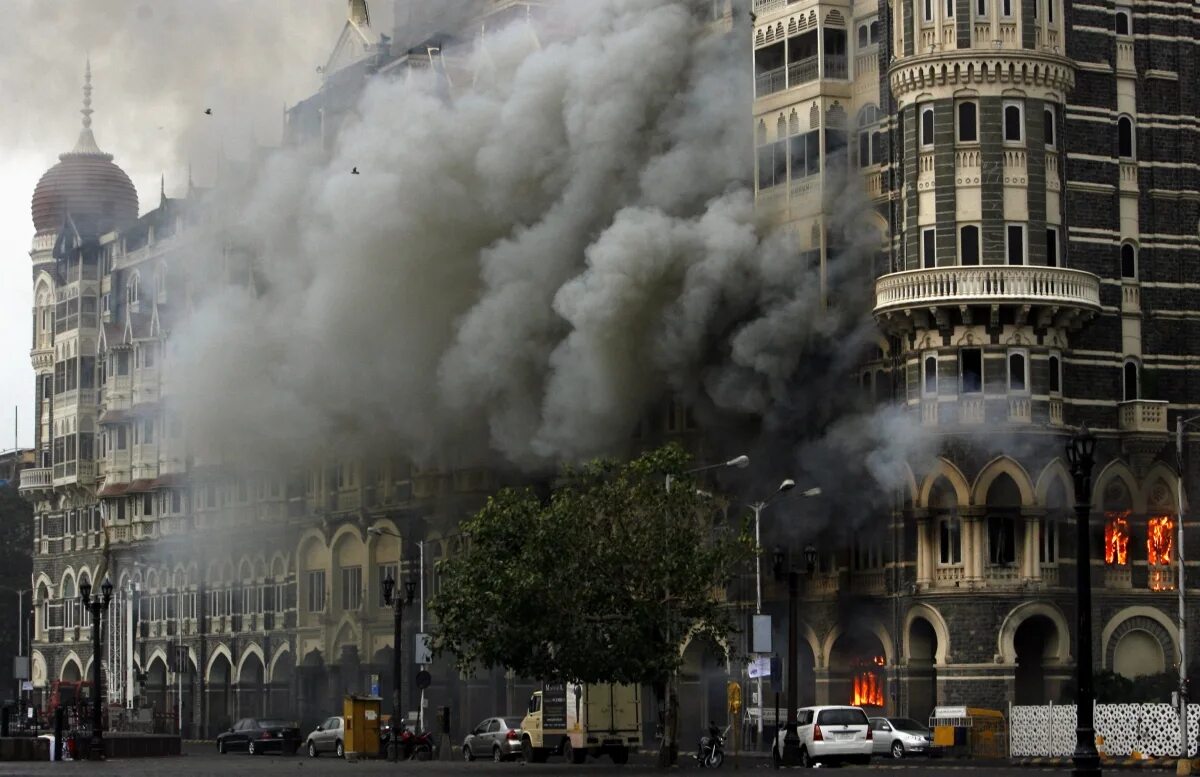 Мумбаи 2008 Тадж Махал теракт. Теракт в Индии 2008 Тадж Махал. Индия 2008 теракт отель Мумбаи. Terrorist attack in russia