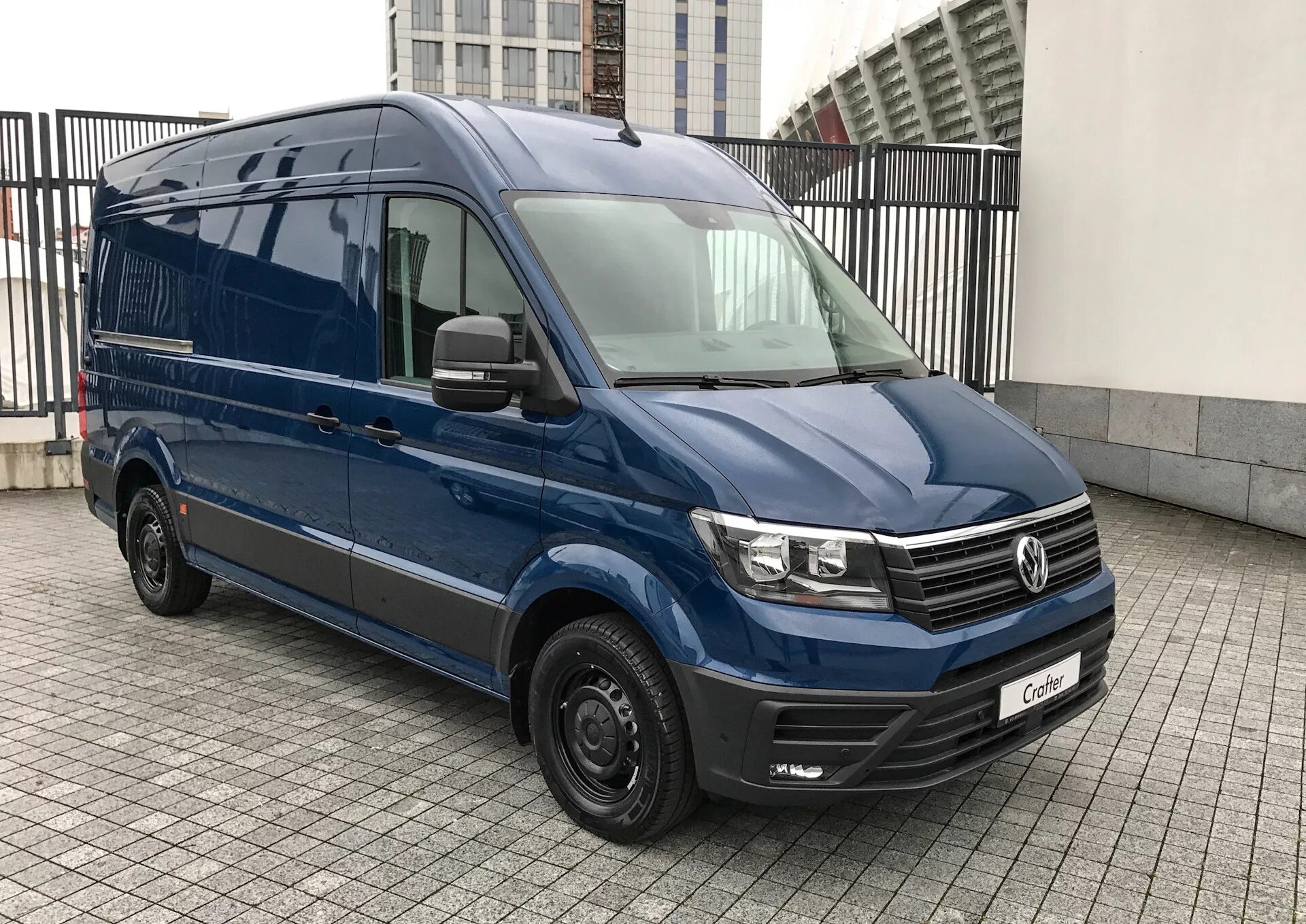 Фольксваген Крафтер пассажирский. Фольксваген Крафтер 2018 пассажирский. Volkswagen Crafter 2020 пассажирский. Крафтер Фольксваген 2020 автобус. Volkswagen пассажирский