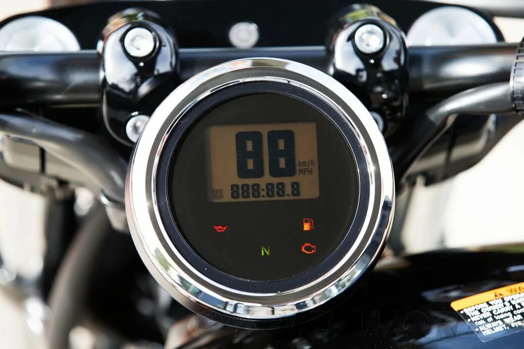 Тахометр yamaha. Спидометр на yamaha bolt. yamaha bolt тахометр. вынос спидометра yamaha bolt. yamaha bolt 950 приборная панель.