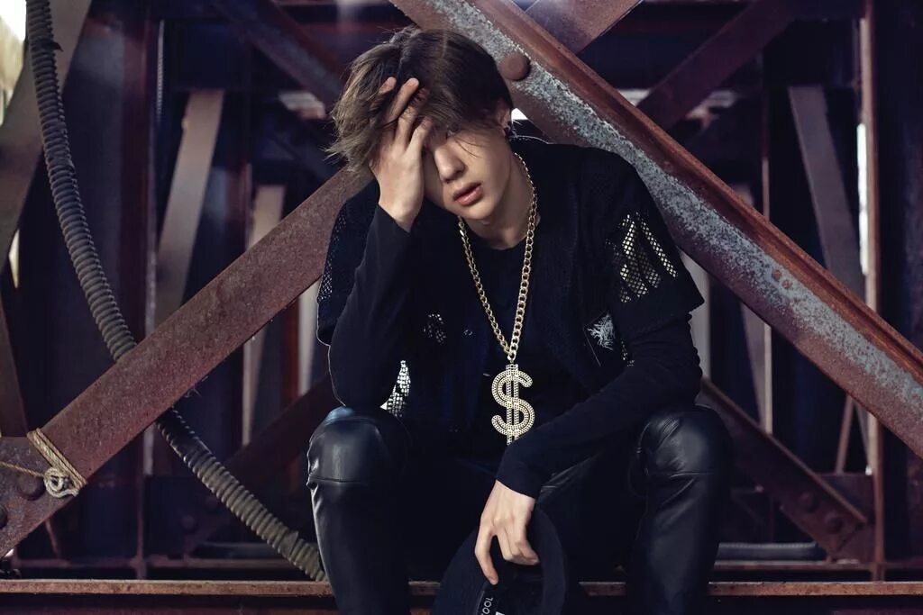 Uniq сайт. Uniq yibo. ван ибо. ван ибо юник. uniq eoeo.