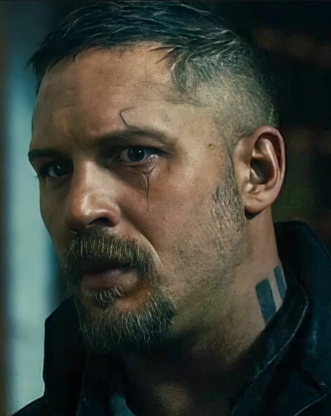 Tom Hardy. Стрижка Тома Харди. Том Харди прическа.