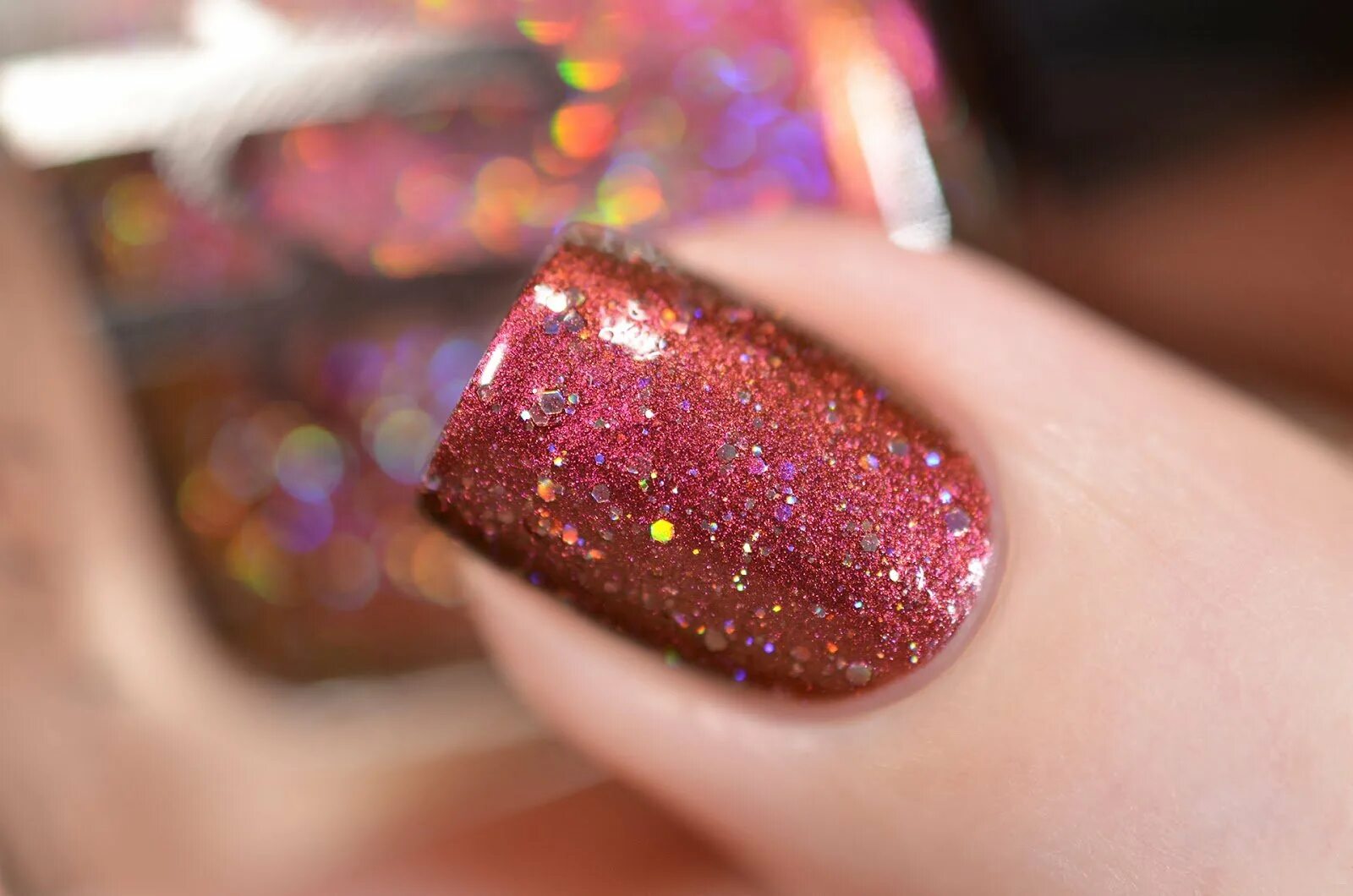 Золотой шиммер маникюр. Гель лак шиммер розовый. Лак с шиммером. Красный гель лак с шиммером. Гель лак шиммер розовый.