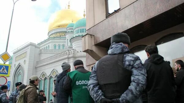 Московский муфтият. Закрыли мечеть в москве. Имам соборной мечети в москве. Муфтия в мечети. Закрыли мечеть в москве.