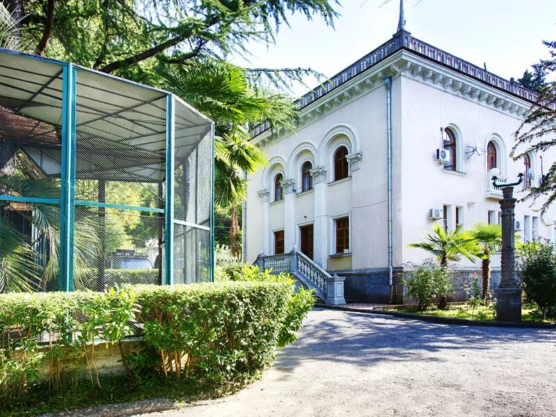 Пансионат гагра абхазия. Отель амза парк отель абхазия гагра. Пансионат антилла гагра. Пансионат антилла гагра. Мидель-гагра дом отдыха абхазия гагра.