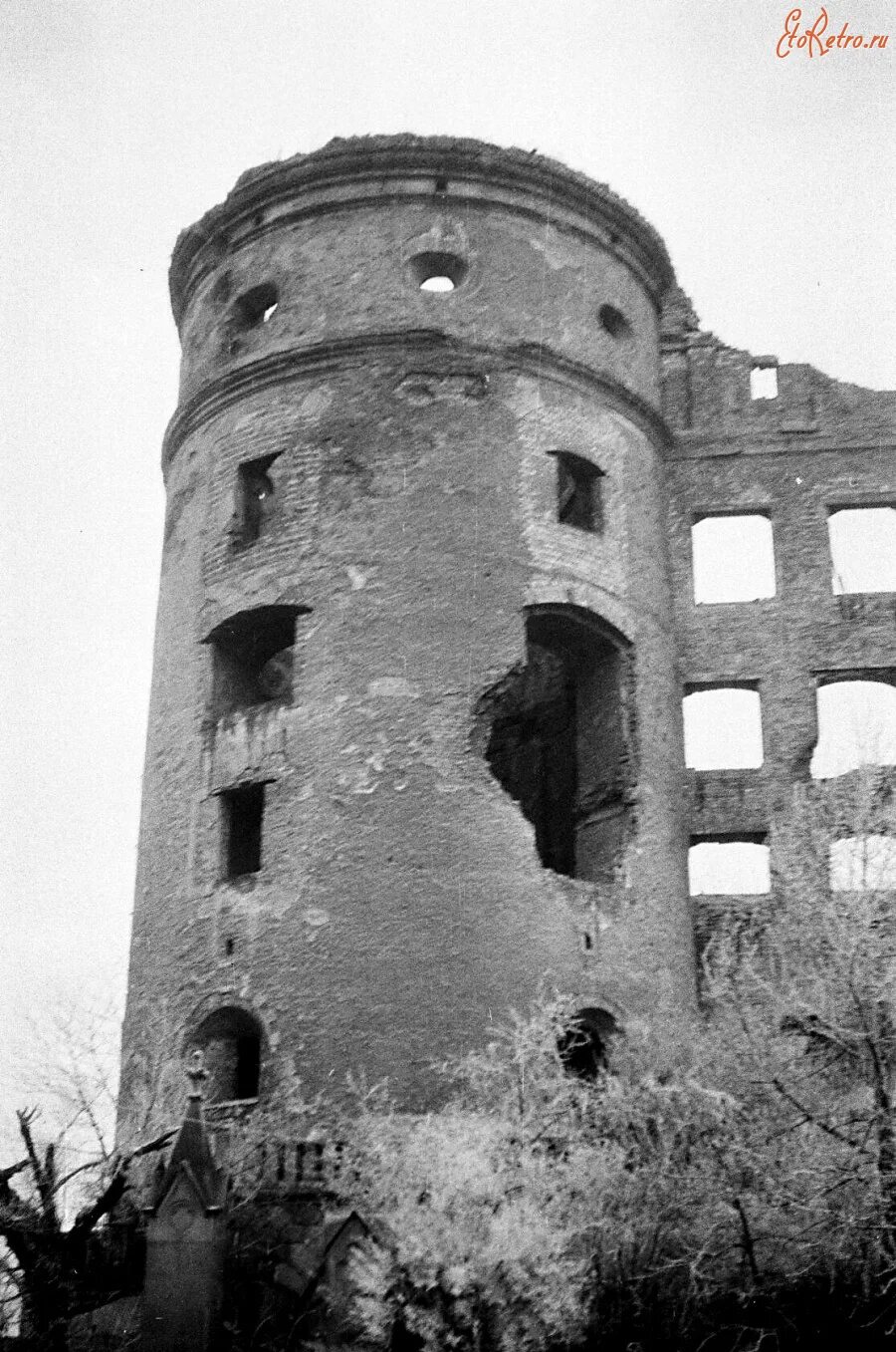 Туту калининград. Руины замка Кенигсберг в Калининграде. Калининград Королевский руины. Развалины замка Калининград. Королевский замок Калининград.