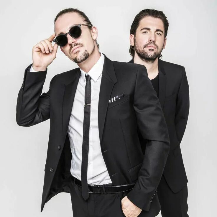Dimitri vegas & like mike фото. Dimitri vegas & like mike фото. To the beat dimitri vegas like mike. To the beat dimitri vegas like mike. Like mike знаменитость.
