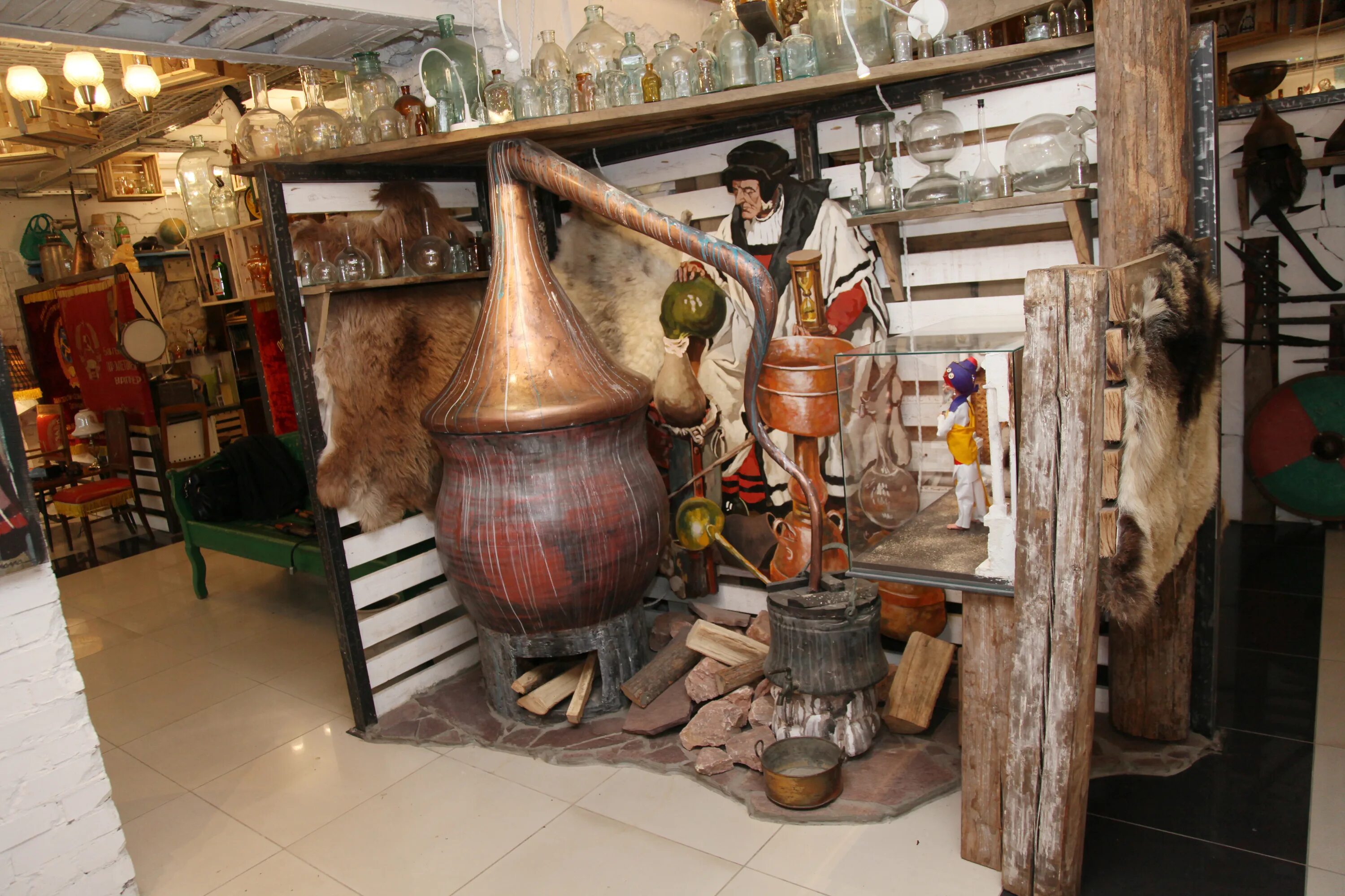 музей алкоголя в казани баумана. антиалкогольный музей казань. музей на баумана казань. улица баумана казань дом великана. музей иллюзий казань на баумана.