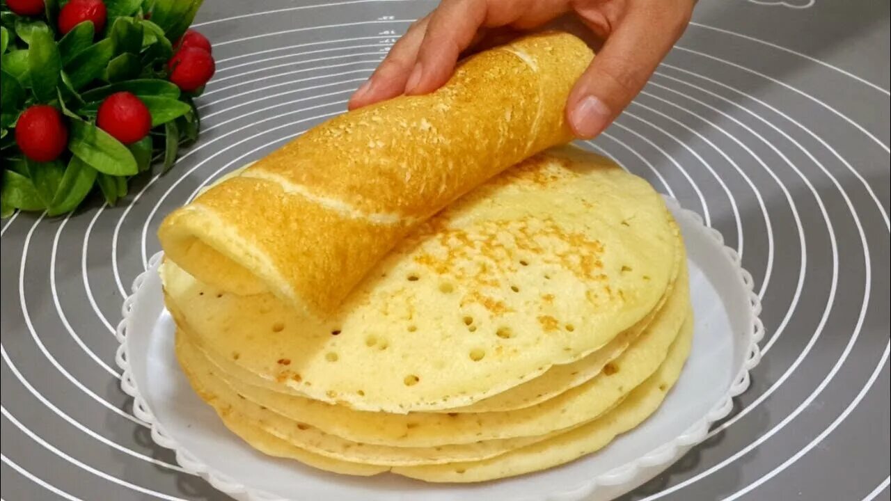 Марокканские блины с дырочками манкой. Марокканские блинчики Багрир. Ажурные блинчики Марокканские. Марокканские блинчики рецепт. Марокканские блины рецепт.