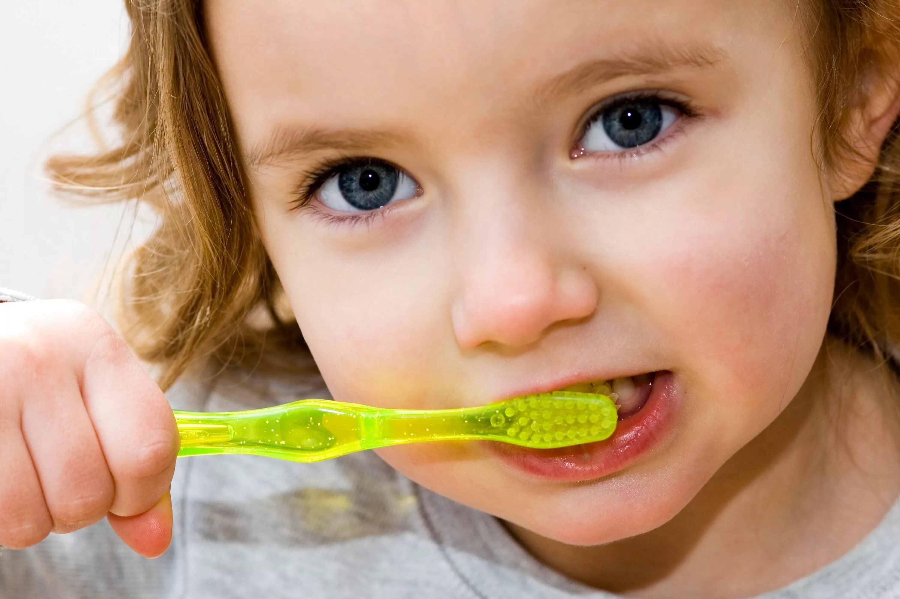 Здоровые зубы у детей. Гигиена полости рта для детей. Здоровые привычки для детей. Красивые зубы у детей. Неплохие дети