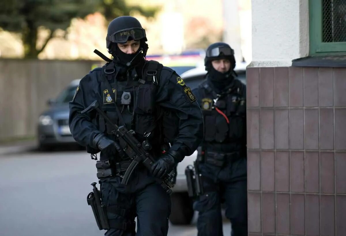 Оперативно-профилактическое мероприятие твой выбор. Открывай полиция. Ууп девушка. Nationella insatsstyrkan. Отделение полиции (р.