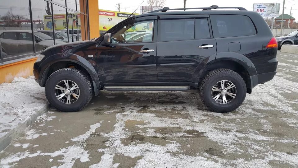 Паджеро спорт размер шин. Mitsubishi Pajero Sport 2 колеса. Диски Митсубиси Паджеро спорт 2. Mitsubishi Pajero 4 285 75 16. Диски ORW Митсубиши Паджеро спорт 2.