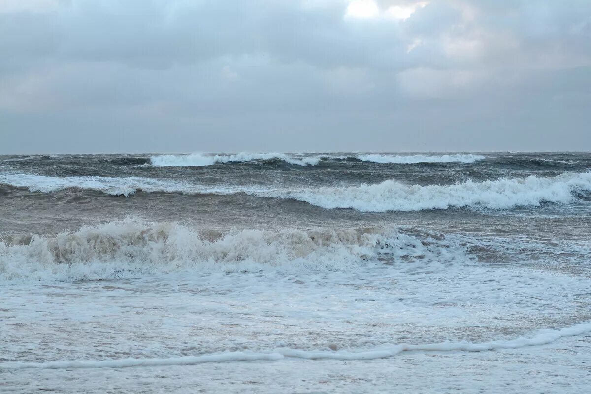 шторм на азовском море сейчас