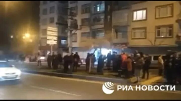 Землетрясение в краснодарском крае. Землетрясение в новороссийске. Сочи толчки подземные. Землетрясение в армавире 2018. Землетрясение в лазаревском.