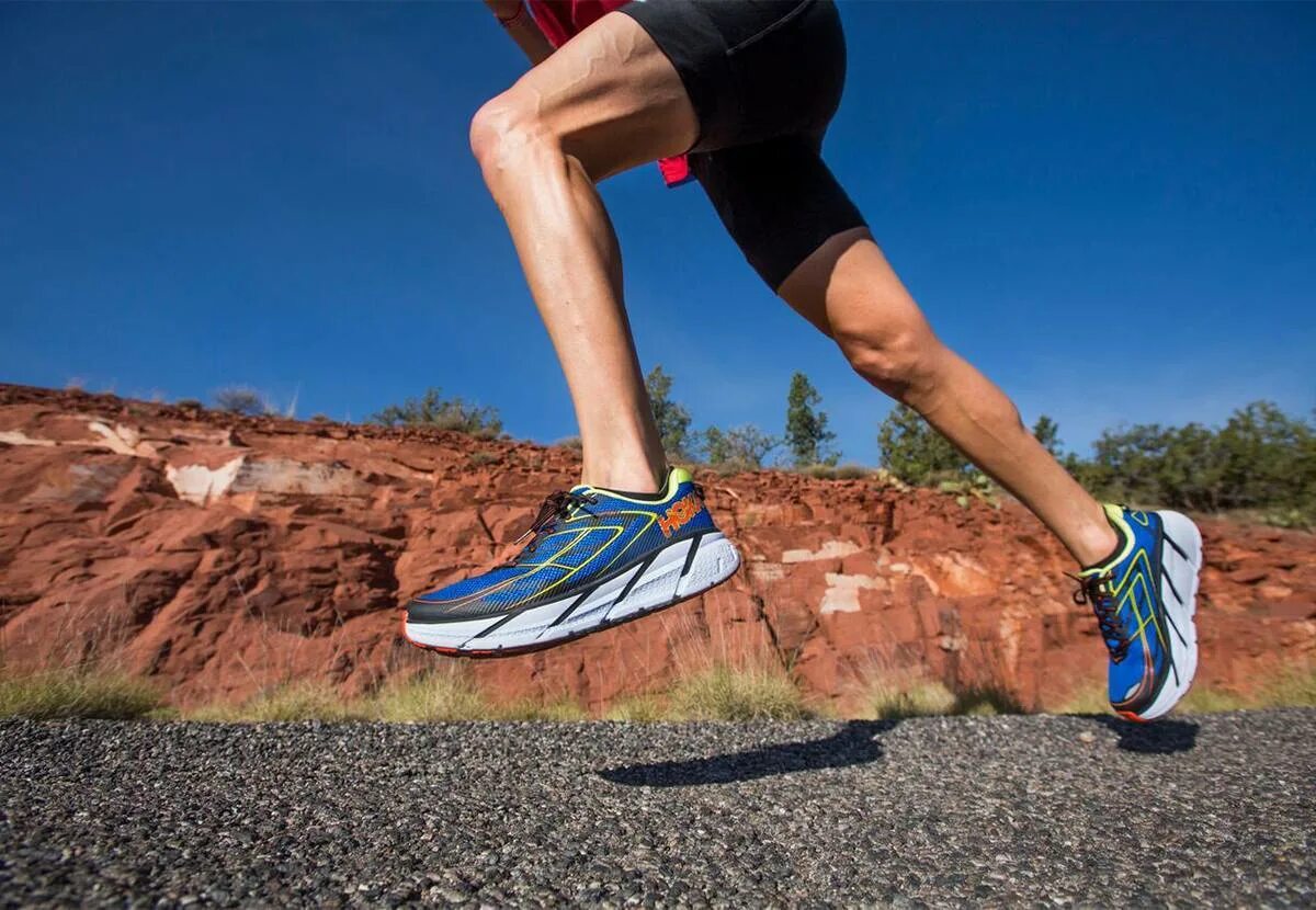 Кроссовки бег. Кроссовки Running. Кроссовки для ускорения бега. Беговые кроссовки для спортсменов. Side run