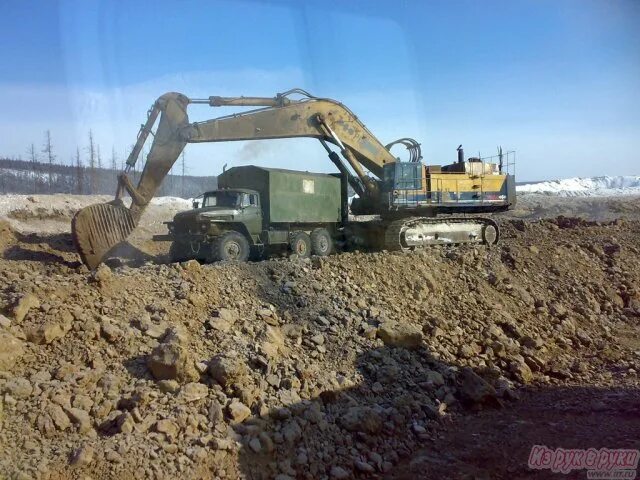 Работа машинист экскаватора на м12. Машинист экскаватора рс-1250. Машинист экскаваторщик. Volvo ec480. Машинист экскаватора вакансии в хабаровске.