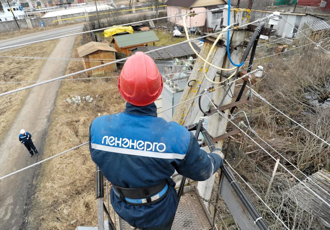 Гатчинское ленэнерго. Подстанция. ленэнерго. россети ленэнерго. ленэнерго россети сланцы.