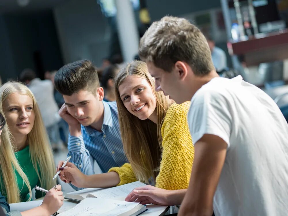 Student community. Группа студентов. Фотосессия студентов. Студенты выпускники. Современный студент.