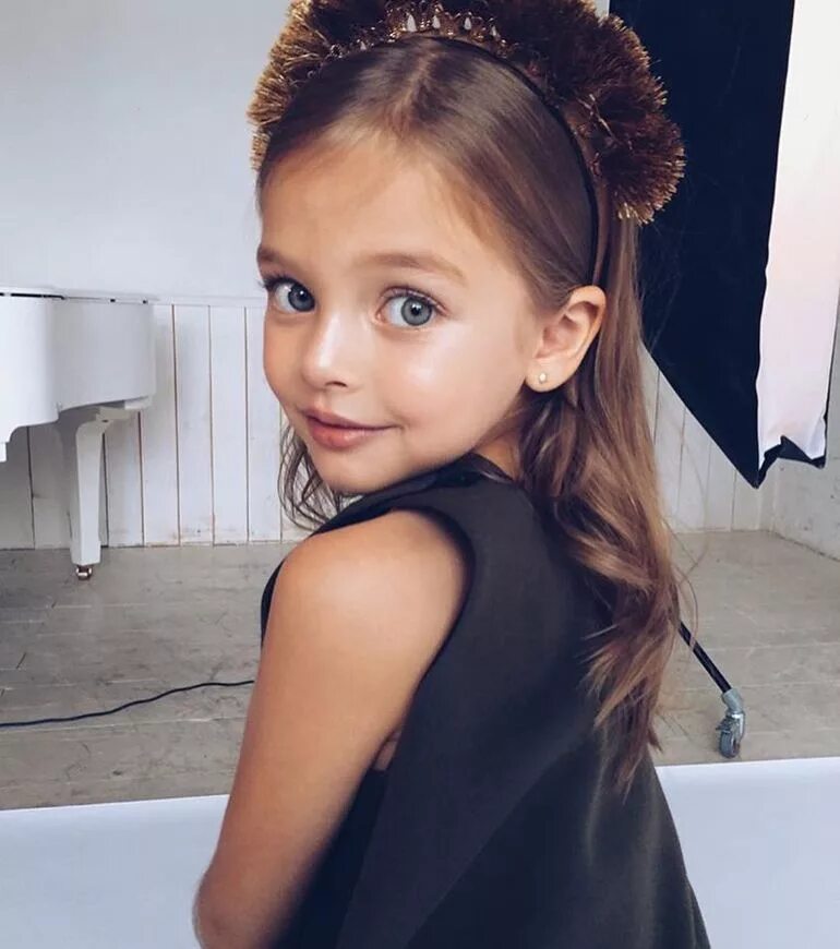 красивые девочки 3 лет. модель анна павага 2018. красивые девочки 3 годика. анна пагава модель. красивые малыши.