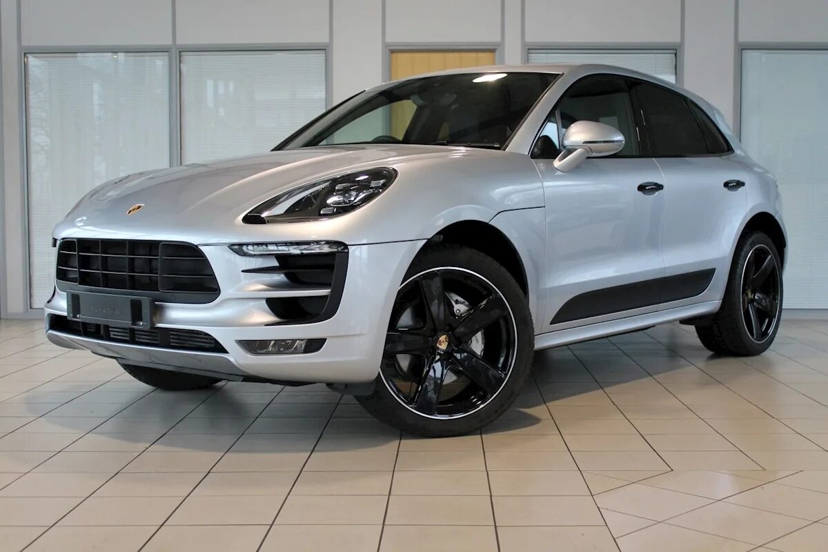 0 2017. Porsche macan 2018. 0 бензин. Каен порш 2014 коричневый. Porsche macan 3.