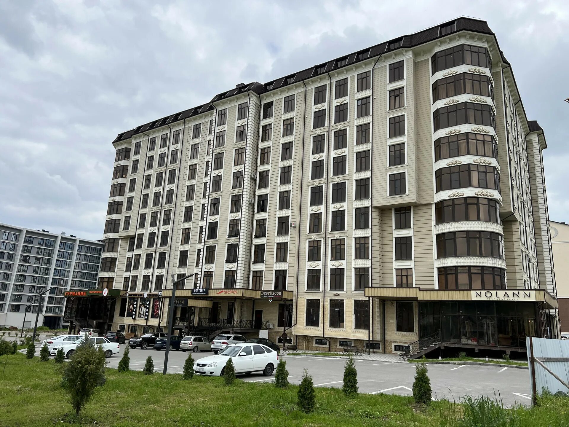 Купить 2-комнатную квартиру, 60 м² по адресу Нальчик, улица Тлостанова, 32, 9 эт