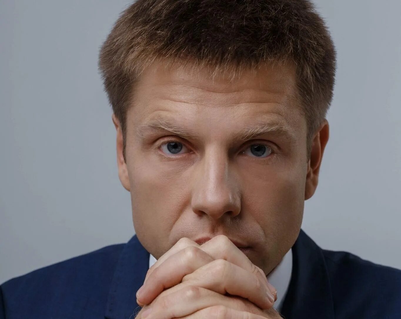 Гончаренко лайф ютуб последнее. Гончаренко депутат. депутат вр гончаренко. депутат рады гончаренко биография.