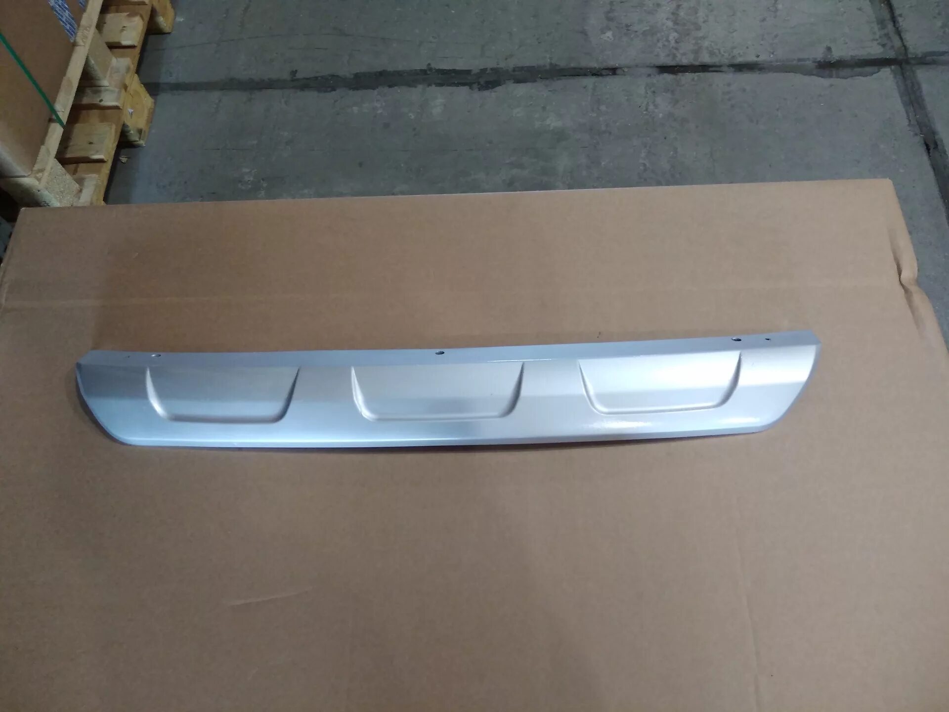 Накладка заднего бампера ларгус кросс. Накладка ларгус кросс. Бампер ларгус кросс. Бампер ларгус кросс. Накладка бампера cross передний центральный 8450009369.