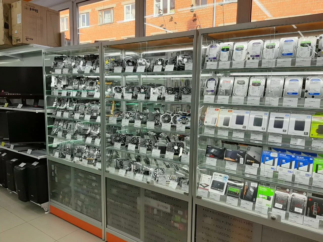 Днс на маяковского ижевск. Москва метро автозаводская магазин dns  небольшие цены. Днс ижевск ижевск. Днс столица ижевск. Optomshop18 ижевск.