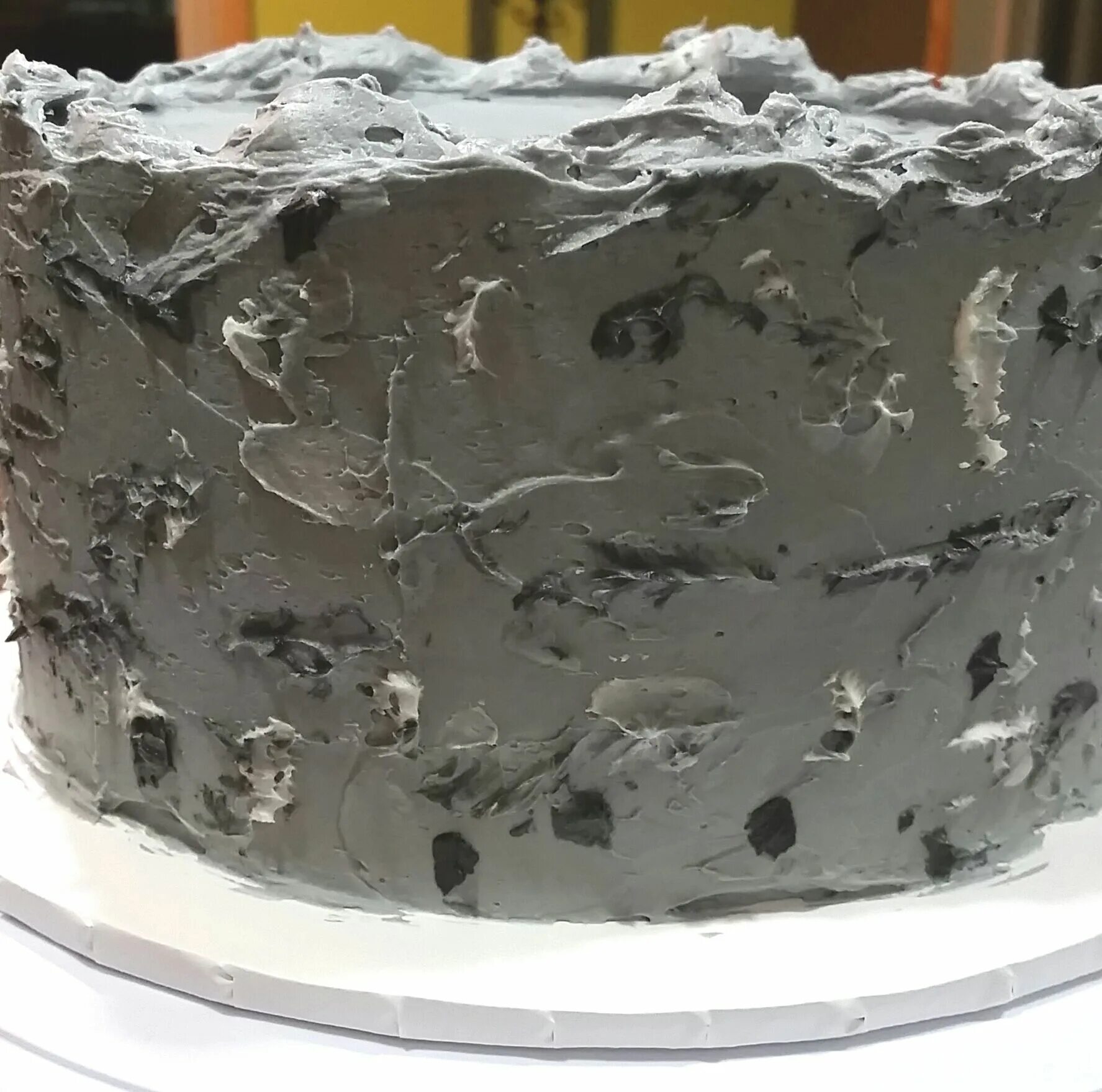 Торты облегчить цемент. Торт бетон. Эффект бетона на торте. Торт бетон декор. Торт из бетона.