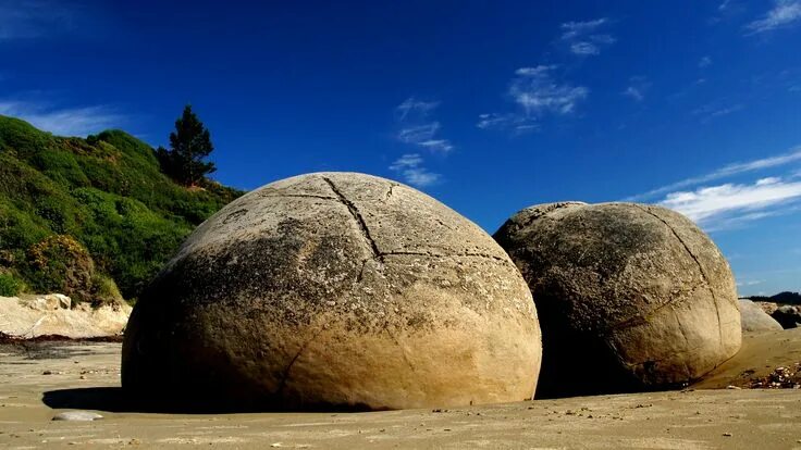 File:Virgin Gorda, British Virgin Islands - Big stone.JPG - Wikimedia Commons